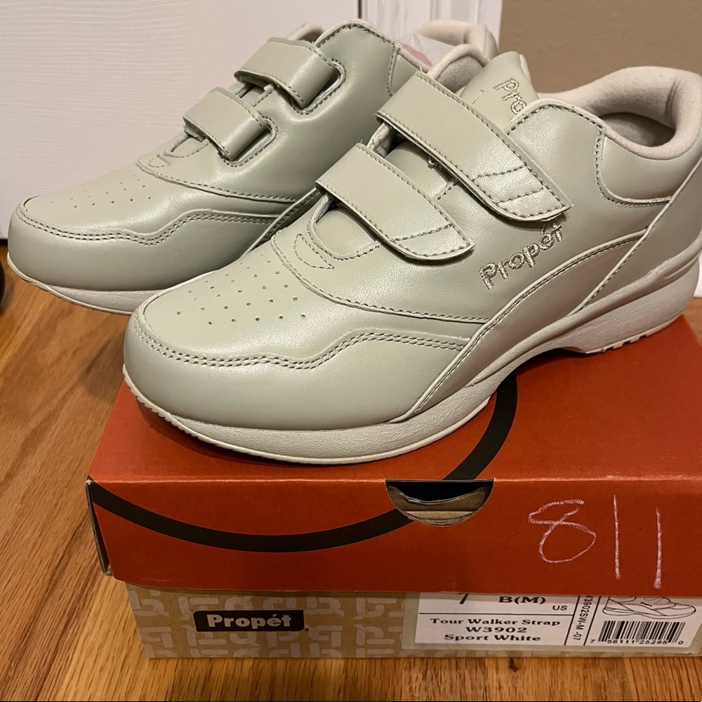 Propet Women’s Tour Walker Strap NEW